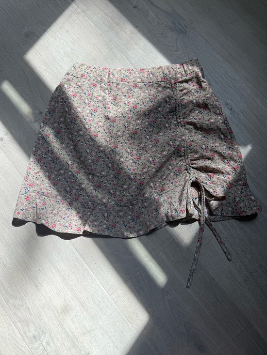 MARBLE Dresses & Skirts - Mable Ditsy Floral Drawstring Mini Skirt in Beige and Pink size small